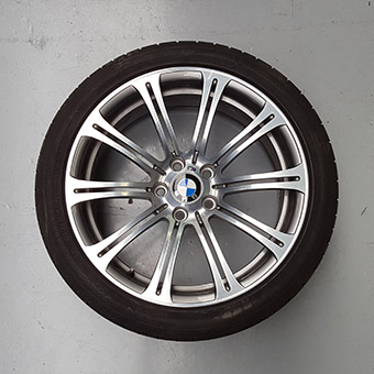 BMW M3 Style 220